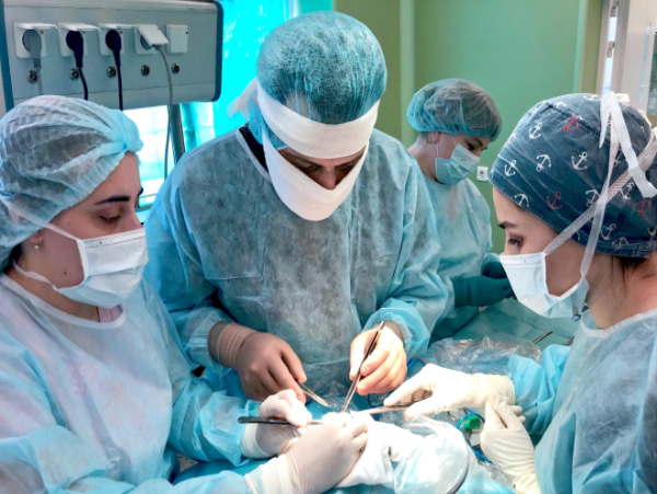 Хирурги больницы Сперанского спасли младенца с редким врожденным пороком развития легких