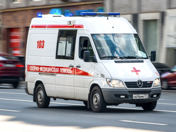 Реанимационная бригада скорой помощи спасла 59-летнюю пациентку после остановки сердца
