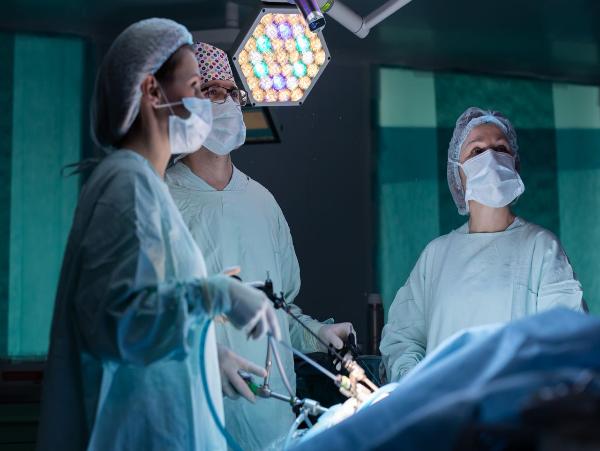 Почти на 50% за три года увеличился объем высокотехнологичной хирургической помощи пациентам с онкологией