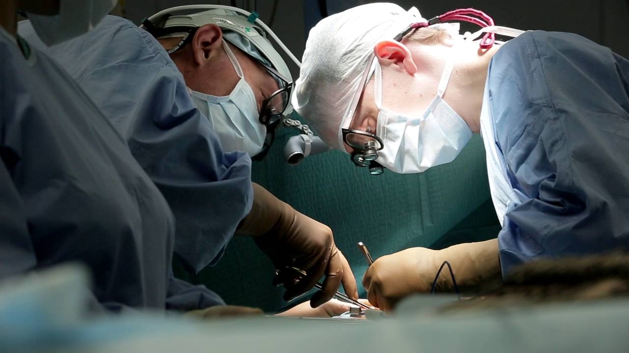 Московские врачи провели сложную операцию на сердце беременной женщине и спасли сразу две жизни