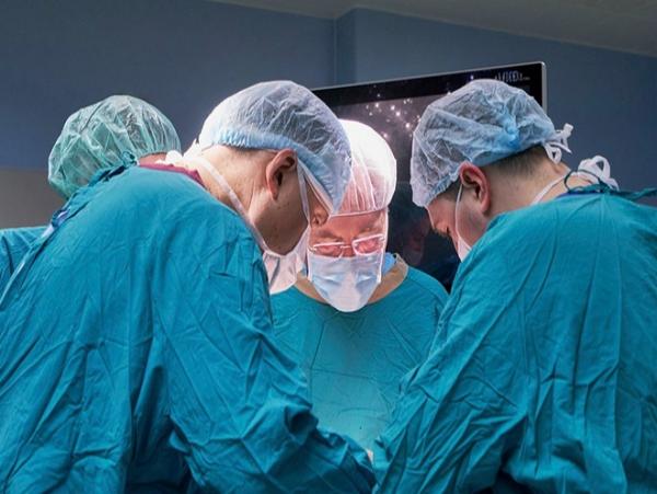 Операции по эндопротезированию суставов в ГКБ № 13 будет делать робот-хирург